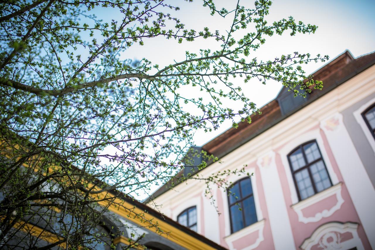 Hotel Schloss Leitheim Esterno foto
